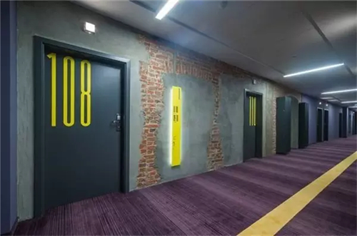 這樣的酒店門牌好設計，你會一眼就記住嗎？